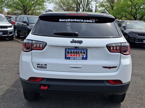 Used 2022 Jeep Compass Trailhawk w/ Sun and Sound Group AWD/4WD image 5