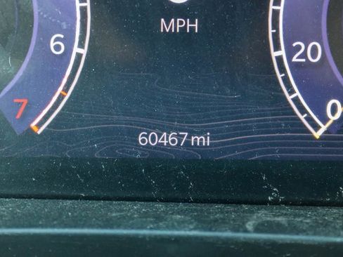 Used 2023 Jeep Grand Cherokee L Laredo image 32