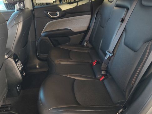 Used 2022 Jeep Compass Latitude image 24