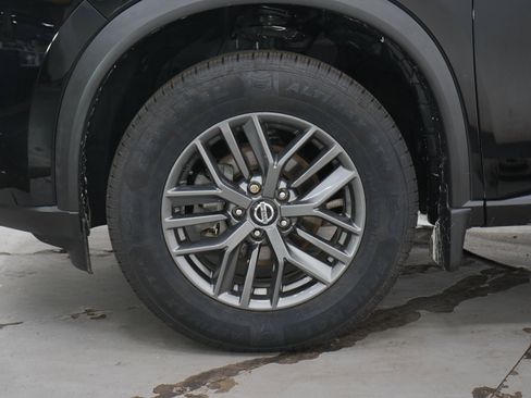 Used 2021 Nissan Rogue S FWD image 28