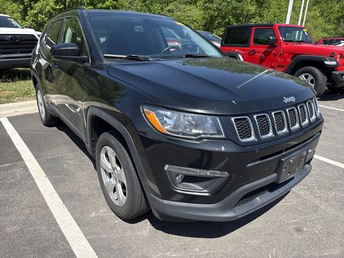 Used 2019 Jeep Compass Latitude w/ Popular Equipment Group image 36