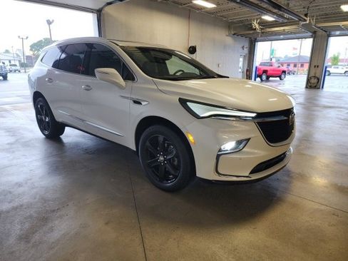 Certified 2023 Buick Enclave Essence w/ Experience Buick Package image 5