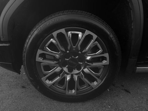 Used 2022 GMC Sierra 1500 Denali Ultimate image 10