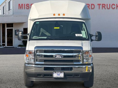 New 2026 Ford E-350 and Econoline 350 Super Duty w/ Power Equipment Group image 9