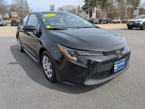 Used 2021 Toyota Corolla LE image 8