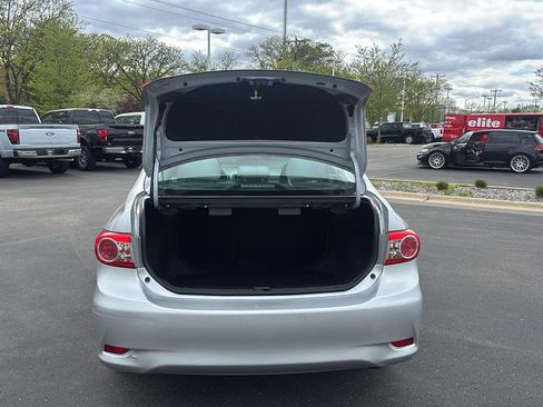 Used 2011 Toyota Corolla LE FWD image 6
