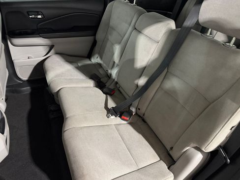 Used 2020 Honda Pilot LX image 22