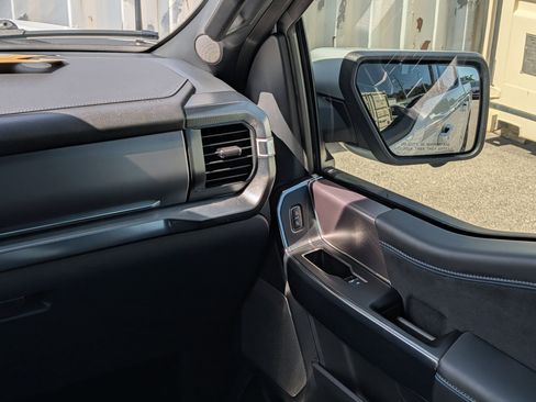 Used 2025 Ford F150 Platinum AWD/4WD image 20