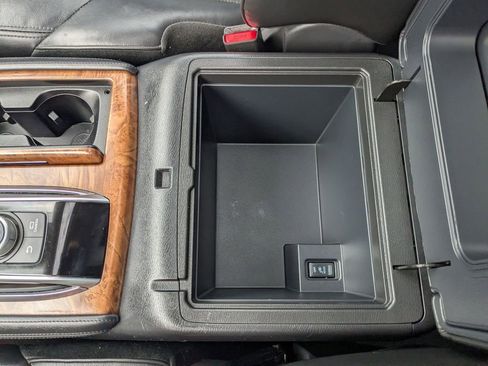 Used 2023 Nissan Armada SL image 28