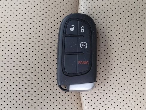 Used 2013 RAM 1500 Laramie w/ Convenience Group image 32