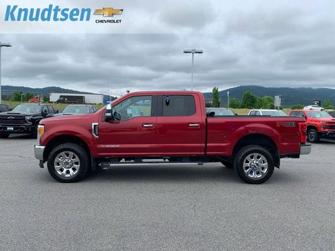 Used 2017 Ford F250 Lariat w/ Lariat Ultimate Package AWD/4WD image 4