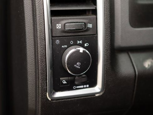 Used 2019 RAM 1500 Big Horn image 10