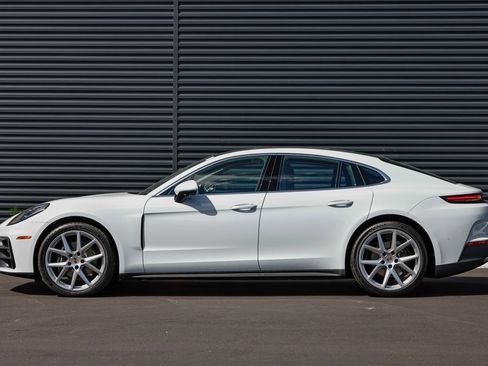 New 2026 Porsche Panamera 4 image 2