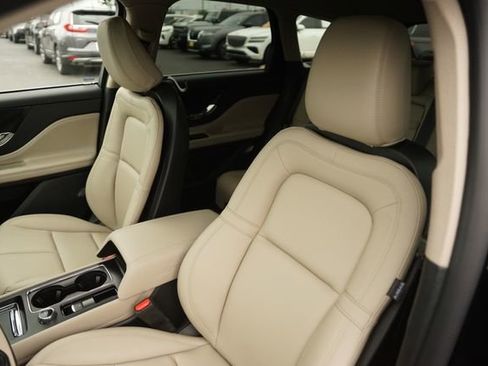 Used 2026 Lincoln Corsair Premiere AWD/4WD image 10