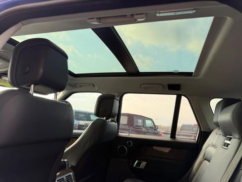 Used 2021 Land Rover Range Rover image 11