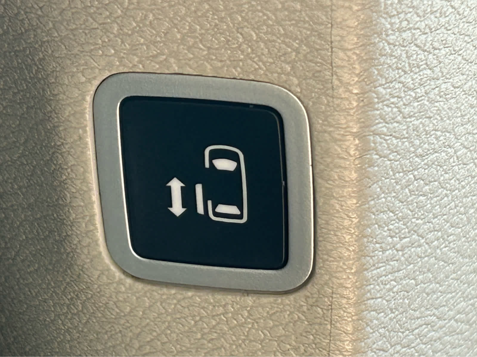 Used 2018 Chrysler Pacifica Touring Plus FWD image 6