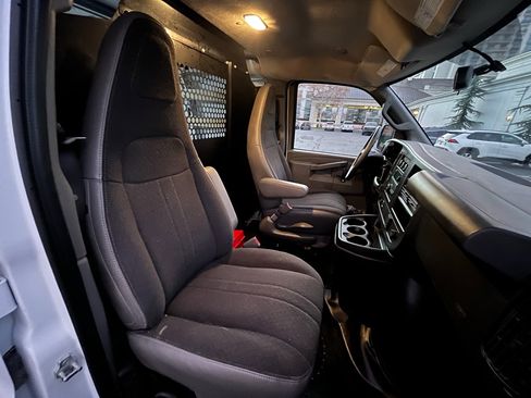 Used 2024 Chevrolet Express 2500 w/ Driver Convenience Package image 25