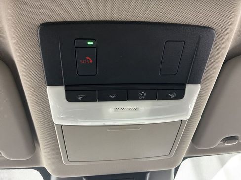 Used 2023 Nissan Rogue SV image 19