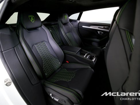 Used 2019 Lamborghini Urus AWD/4WD image 25