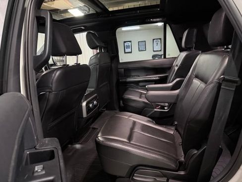 Used 2021 Ford Expedition XLT AWD/4WD image 14