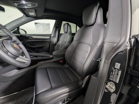 New 2025 Porsche Macan 4S Electric image 5