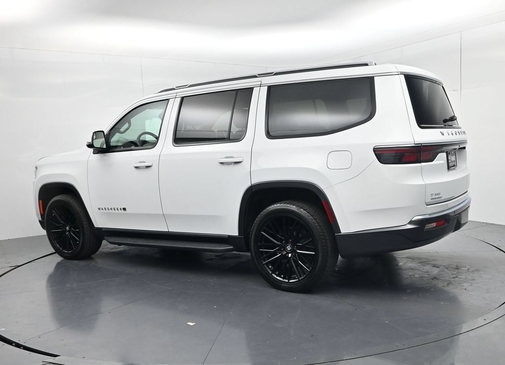 Used 2022 Jeep Wagoneer Series I AWD/4WD image 5