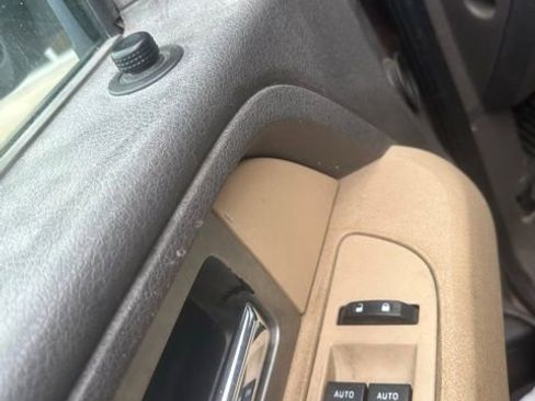 Used 2011 Ford F150 XLT w/ XLT Chrome Pkg image 20