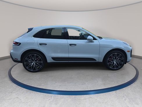 Used 2022 Porsche Macan S AWD/4WD image 4