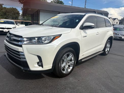 Used 2019 Toyota Highlander Limited AWD/4WD image 25
