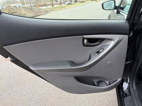 Used 2013 Hyundai Elantra Limited w/ Technology Pkg image 22