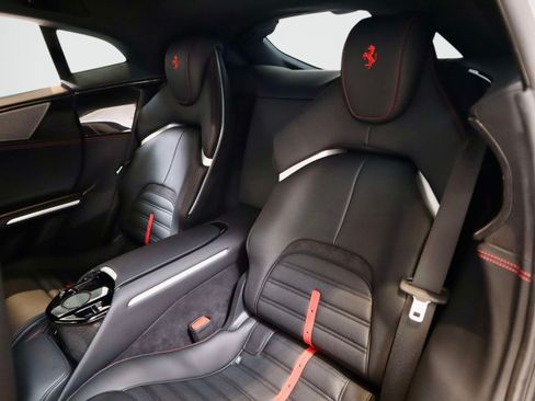 Certified 2025 Ferrari Purosangue AWD/4WD image 21