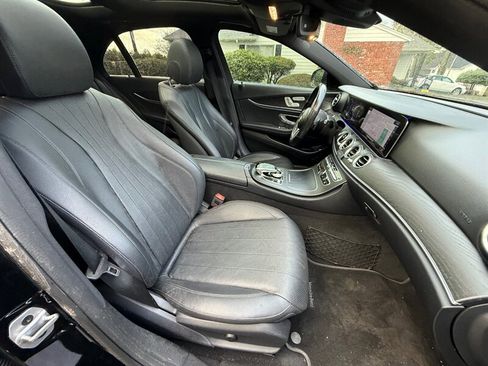 Used 2019 Mercedes-Benz E 300 E 300 image 10