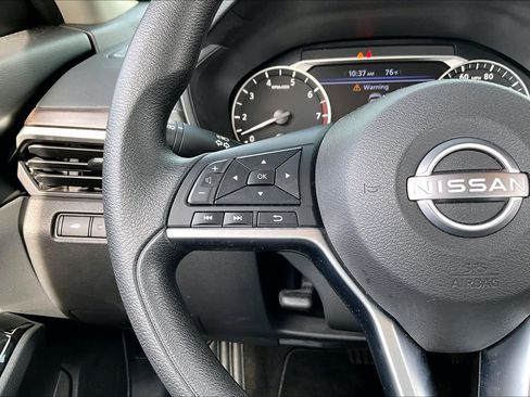 Used 2023 Nissan Altima 2.5 SV AWD/4WD image 19