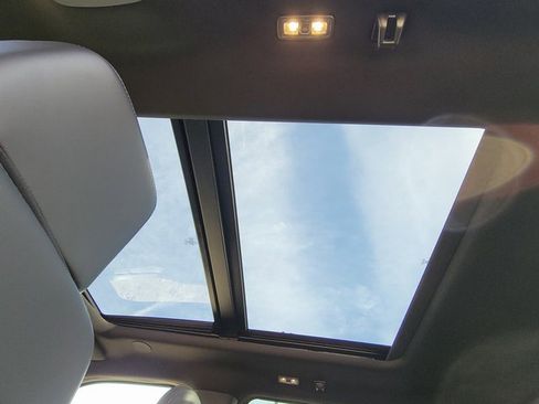 New 2025 Ford F150 Platinum w/ Equipment Group 702A High image 9