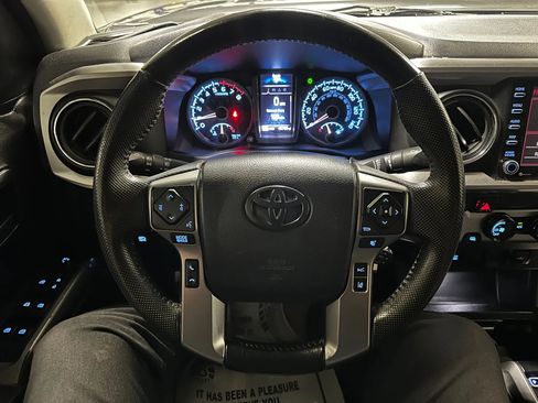 Used 2021 Toyota Tacoma SR5 image 34