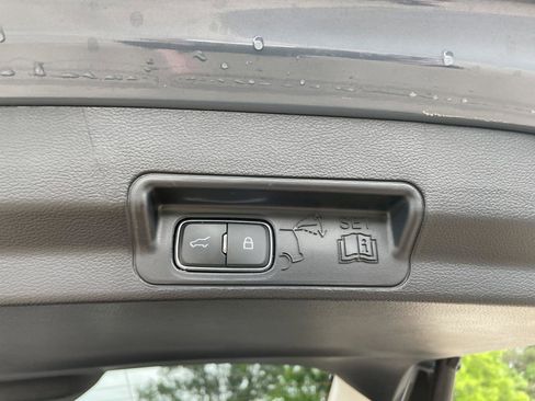 Used 2025 Ford Explorer Active w/ Active Comfort Package AWD/4WD image 41