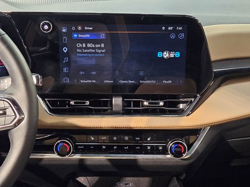 Used 2026 Chevrolet Equinox ACTIV FWD image 16