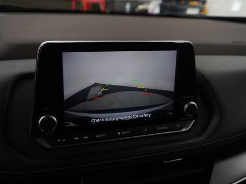 Used 2023 Nissan Rogue SV image 21