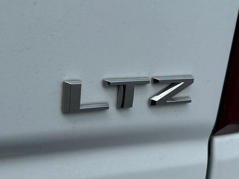 Used 2021 Chevrolet Silverado 1500 LTZ w/ LTZ Convenience Package II RWD image 23