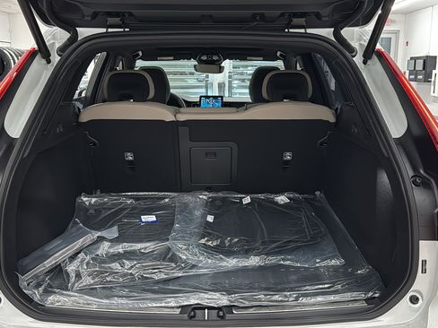 New 2026 Volvo XC60 B5 Plus w/ Climate Package AWD/4WD image 29