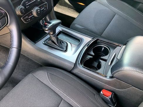 Used 2022 Dodge Charger SXT w/ Blacktop Package image 17