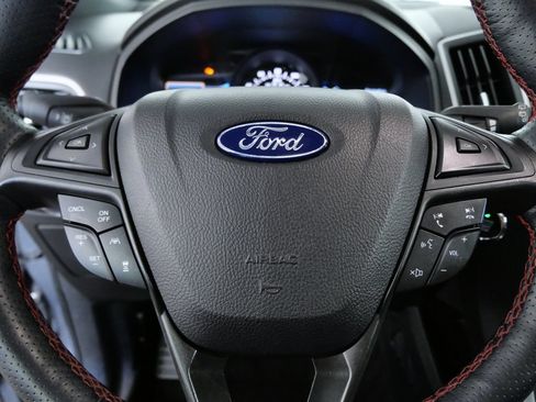Used 2022 Ford Edge ST-Line w/ Cold Weather Package AWD/4WD image 22
