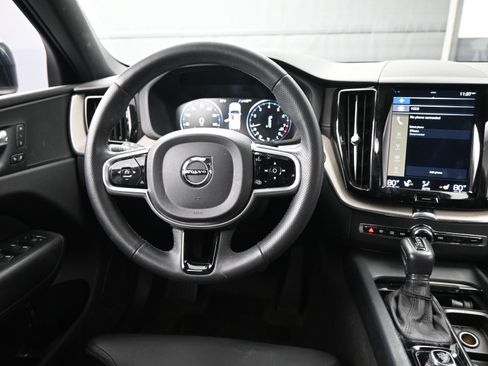 Used 2018 Volvo XC60 T5 Inscription w/ Convenience Package image 13