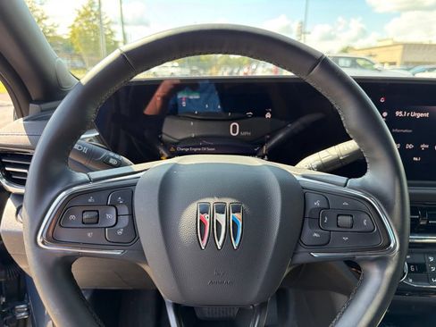Used 2025 Buick Envista Sport Touring w/ Convenience I Package FWD image 21