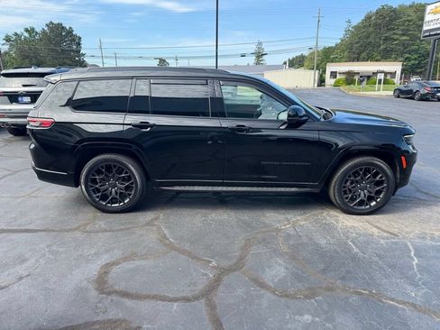 Used 2023 Jeep Grand Cherokee L Summit AWD/4WD image 9