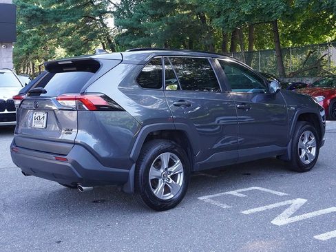 Used 2022 Toyota RAV4 XLE w/ Convenience Package AWD/4WD image 11