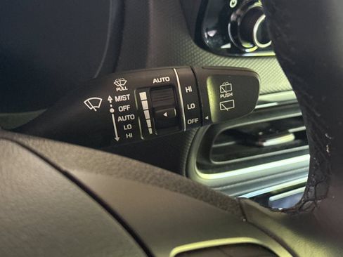 Used 2023 Hyundai Kona Limited AWD/4WD image 35