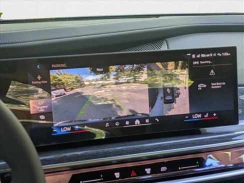 New 2025 BMW 750e xDrive w/ Premium Package image 14