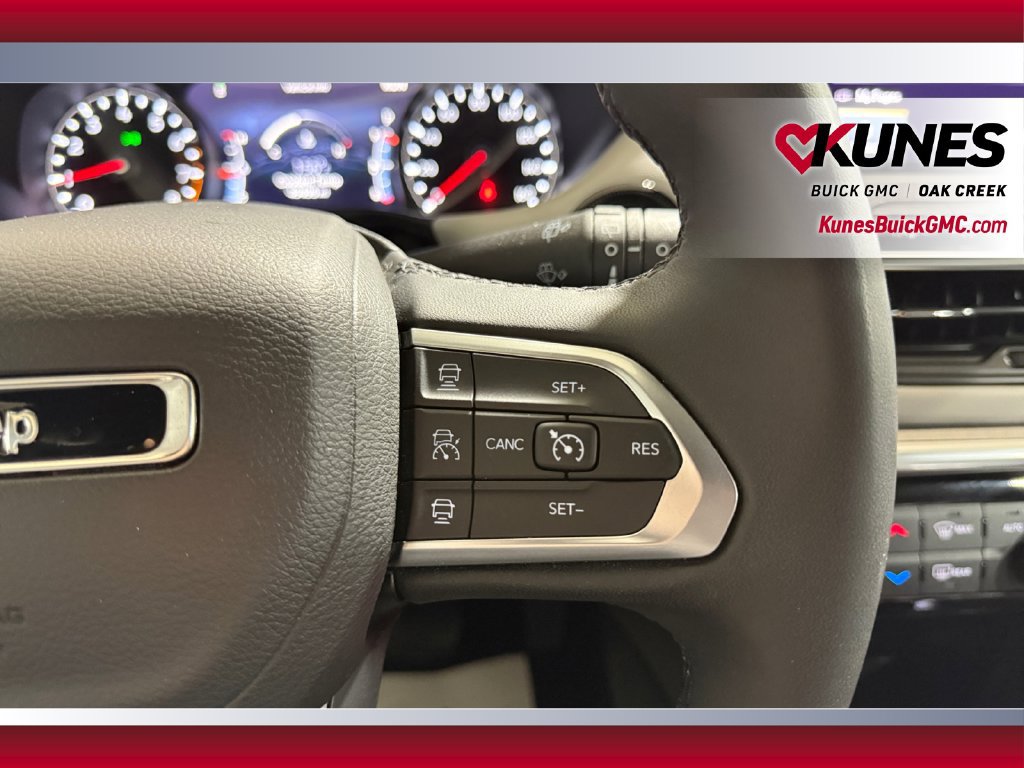 Used 2025 Jeep Compass Limited AWD/4WD image 18