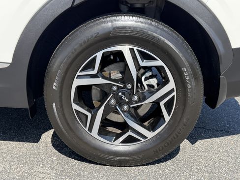 Certified 2023 Kia Sportage LX FWD image 11